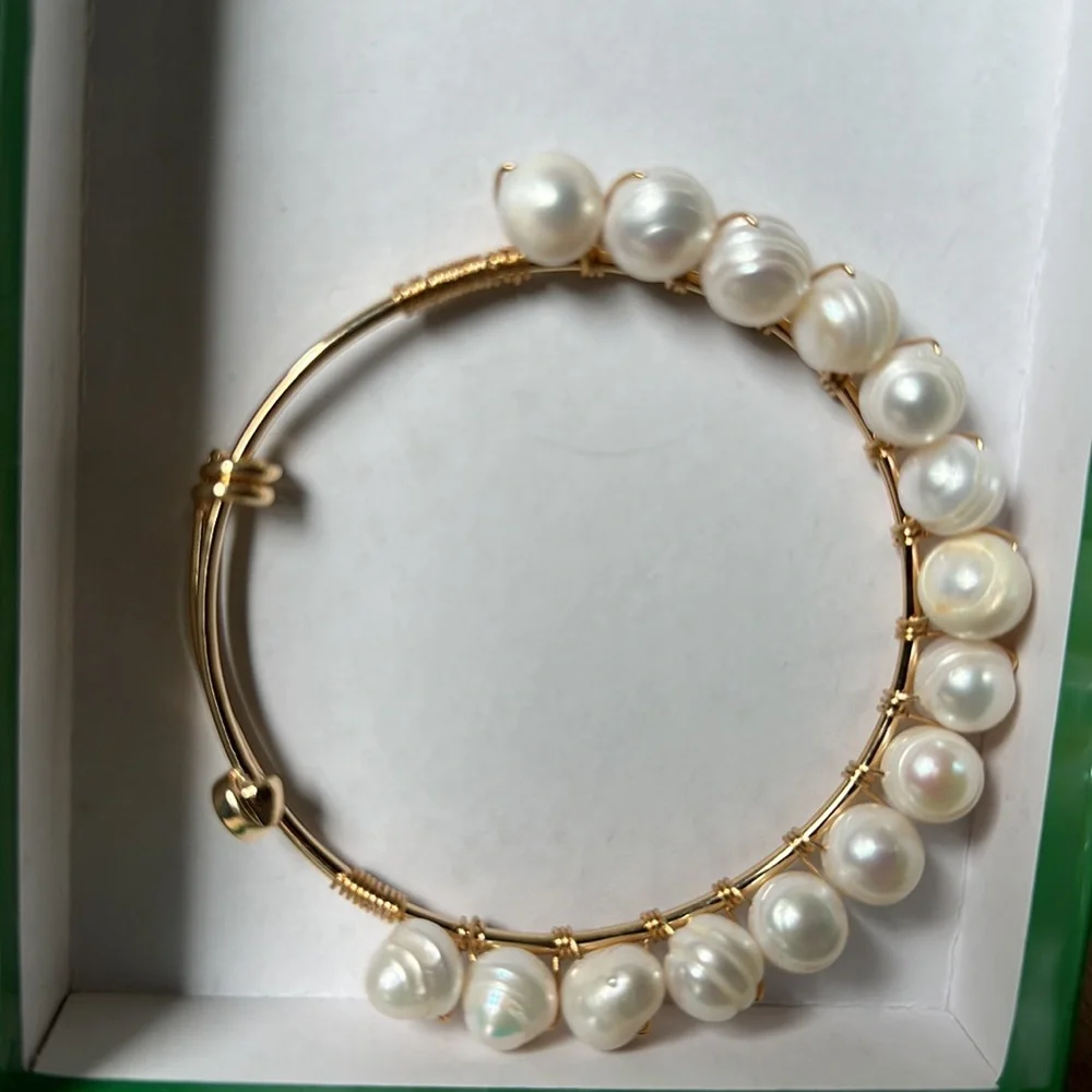 Handcrafted FAUX PEARL wired bracelet with adjustable band one size handmade. - Picture 2 of 5